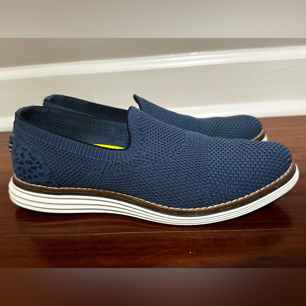 Cole Haan Grand OS Sneakers Women’s 8B Blue